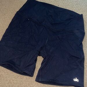 Alo bike shorts